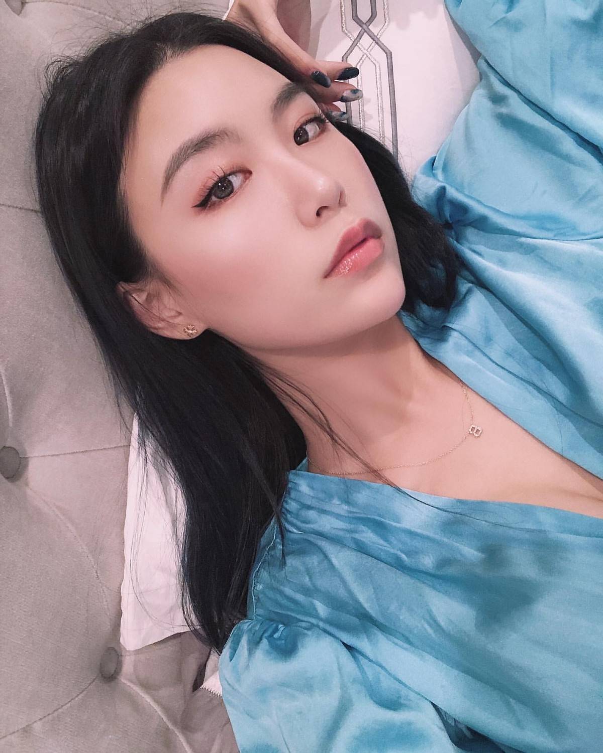 身材 高以翔生前女友虽然长相不惊艳，但气质绝了，“惹火”身材真美