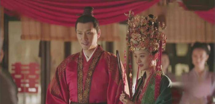 因为|《知否，知否，应是绿肥红瘦》为什么后来明兰可以活的像个太阳？