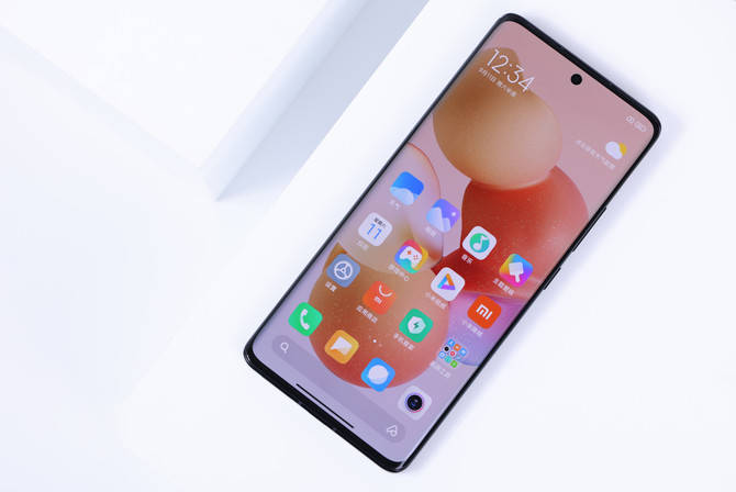 --Xiaomi|颠覆认知的极致轻薄美学设计 小米 CIvi 评测