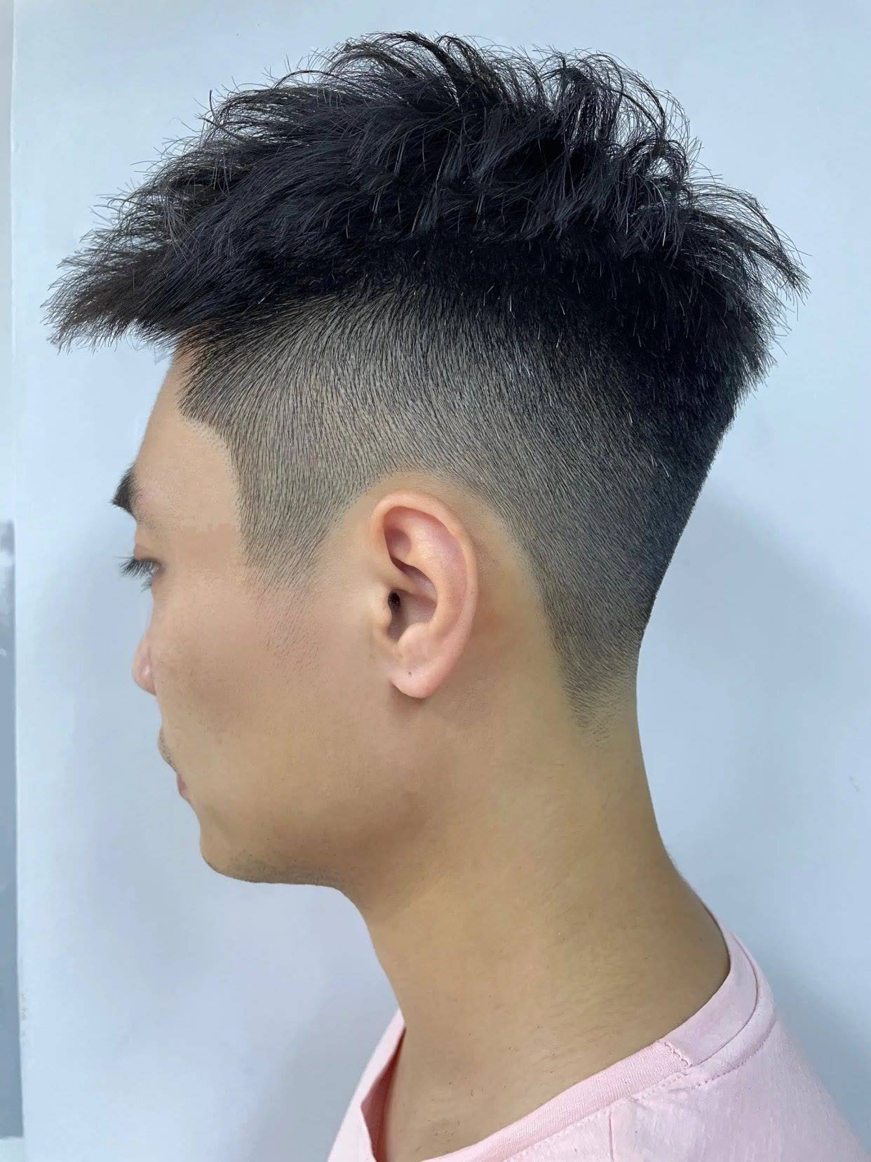 李现和杨洋的三七分好帅还有比他们更帅的发型吗?可以看看这些