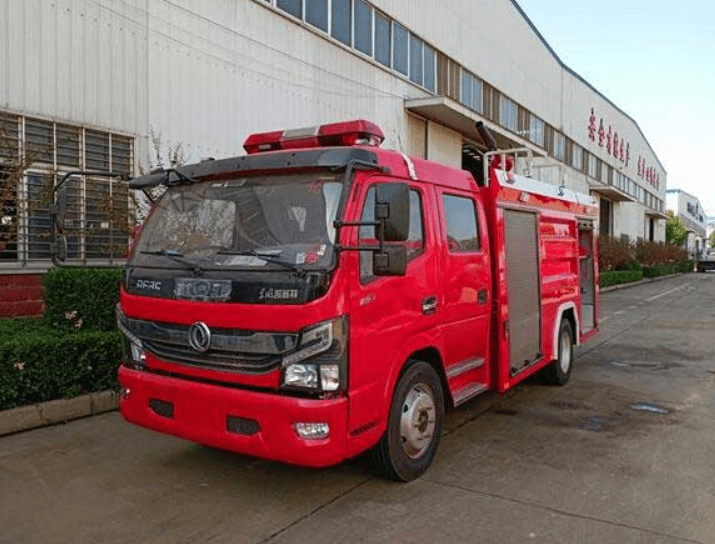 首页 汽车 > 170万"大众朗逸"亮相街头,造型让人一头雾水,换设计师了?