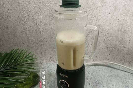 饮品|我的早餐饮品，用这两种食材磨豆浆，香甜好喝，一次不到2元
