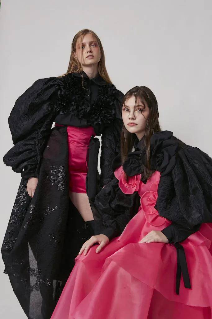 Missiel 莱佛士时装设计师登上了 Harper's BAZAAR！