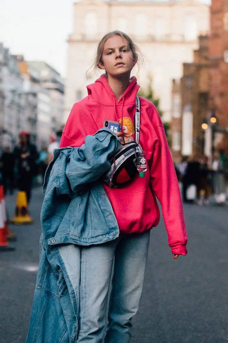 设计 秋天外套里面穿什么?这4种经典内搭让你一直美下去！