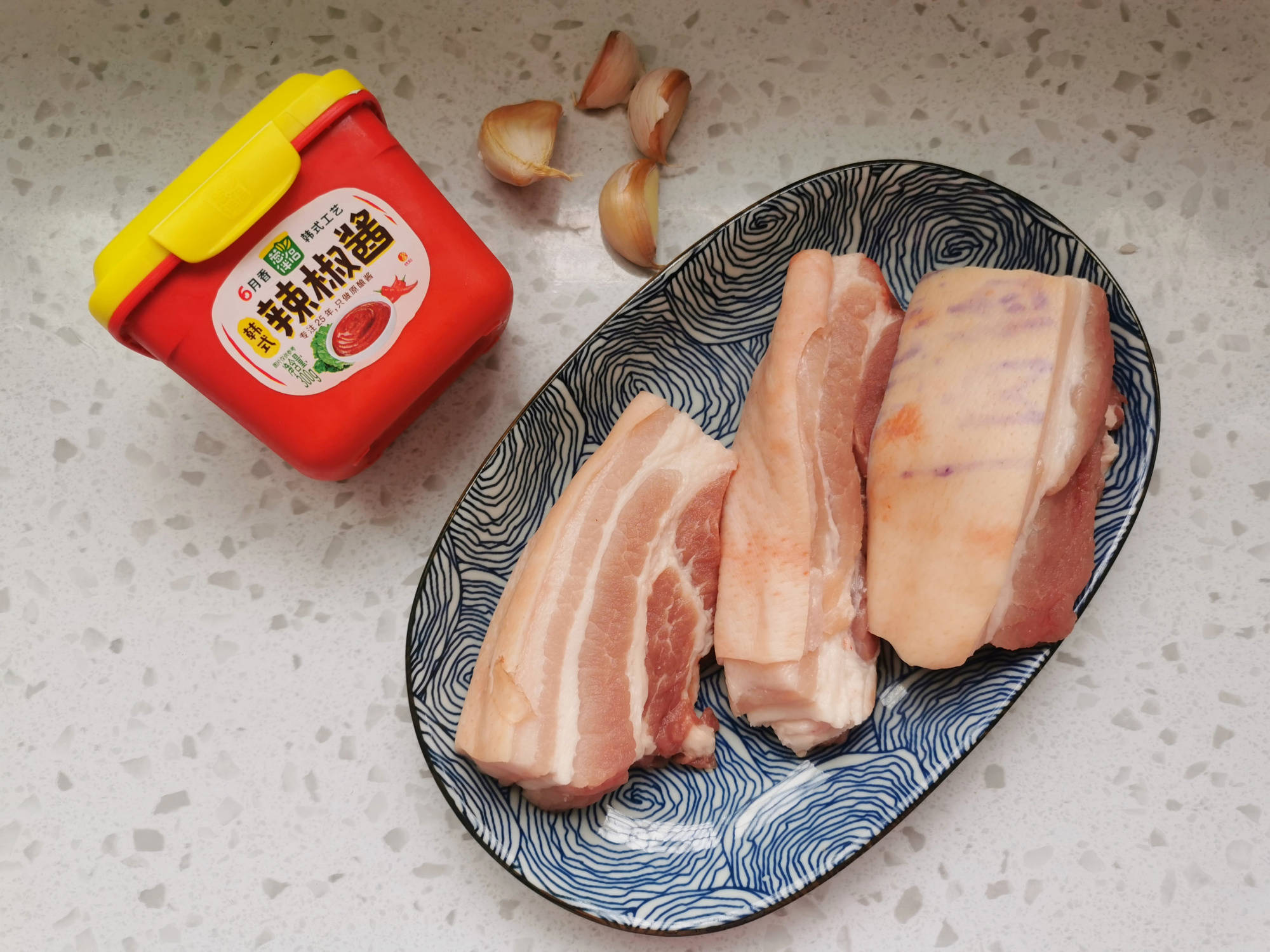 肥瘦|给儿子改善生活，20块钱的猪肉烤着吃，好吃不油腻，看着都流口水