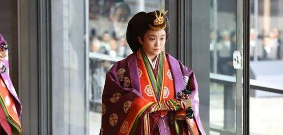 2条鲷鱼3瓶清酒 准驸马说没钱买 公主要爱情不要聘礼 小室