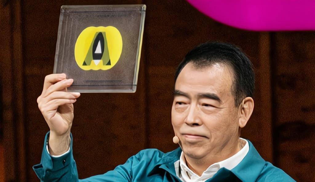 能力|陈凯歌陈飞宇父子传承的群嘲体质:能力弱心眼小、精致利己改国籍