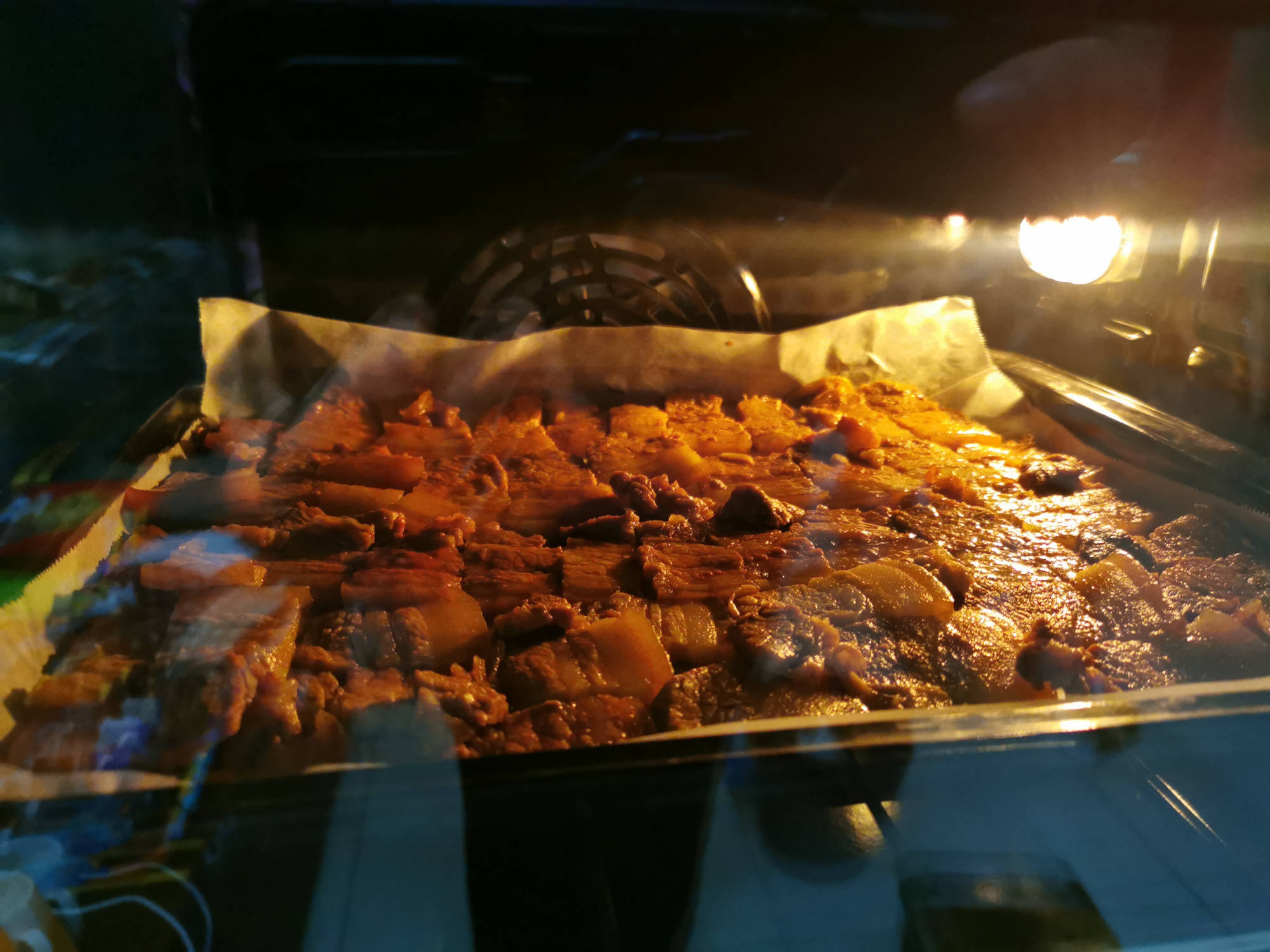 肥瘦|给儿子改善生活，20块钱的猪肉烤着吃，好吃不油腻，看着都流口水