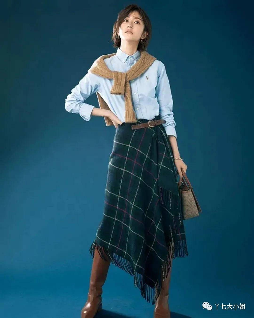 整体 十月份的裙子,这条廓形裙最好穿~