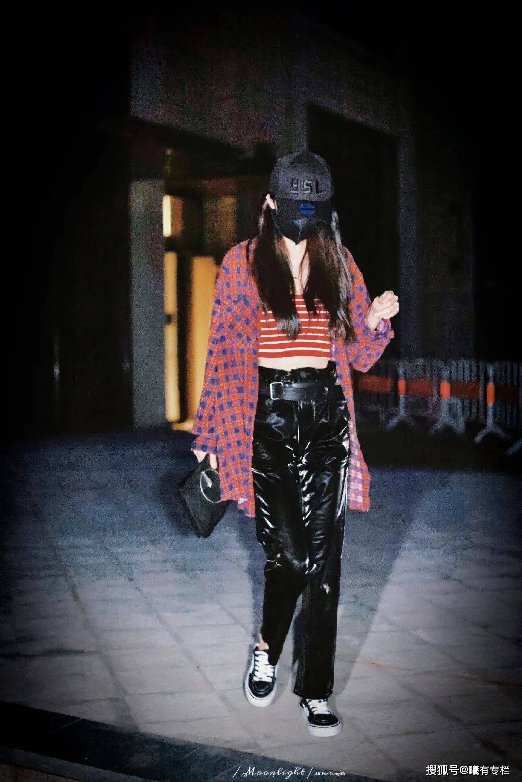 下半身 稳坐内娱街拍女王，杨幂到底赢在哪儿？