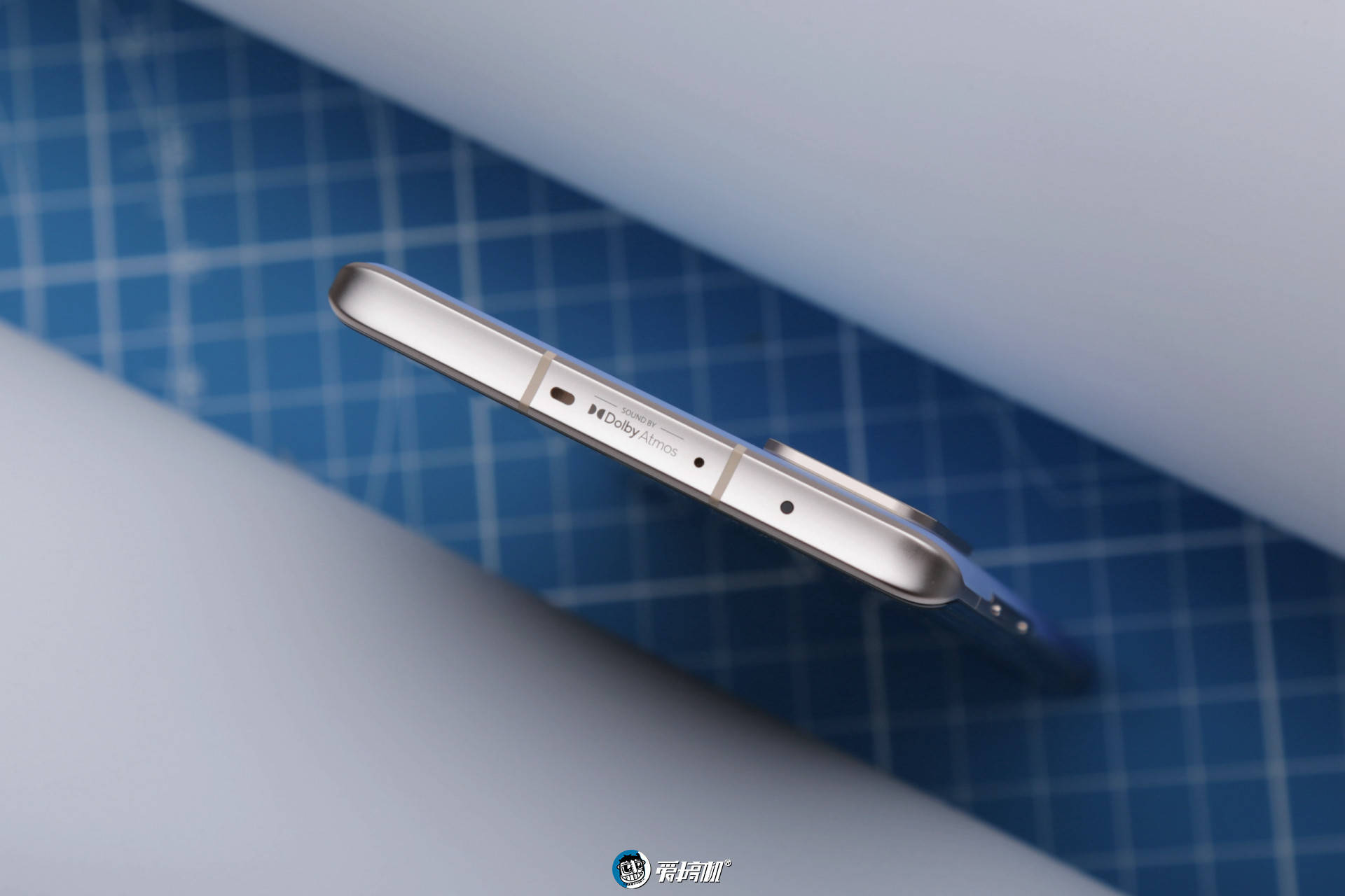 nit|小米Civi评测：我差点就恋爱了