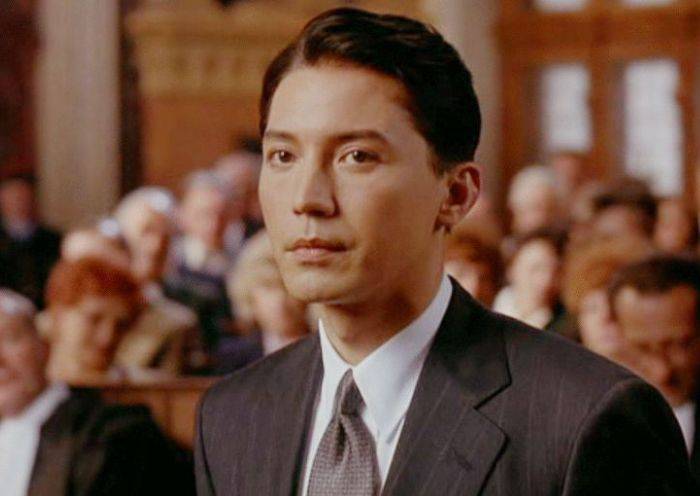 他被称为"亚洲第一美男子" 他没有父母 没有妻子和孩子 他68岁时才由