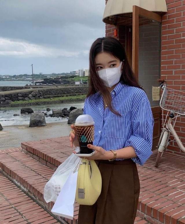 颜色 舒适惬意的初秋搭配 韩国博主 gyoe_re日常通勤