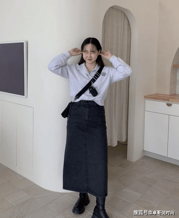 身材 别再说微胖女孩不会穿衣了,她的搭配,甩大家几条街