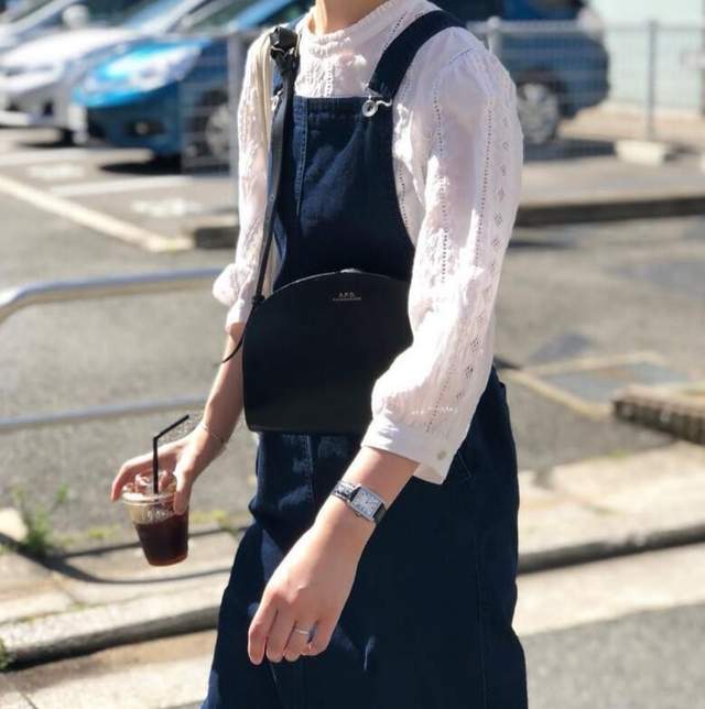 感觉耐看的日系博主sumy 简约配色通勤穿搭 ?