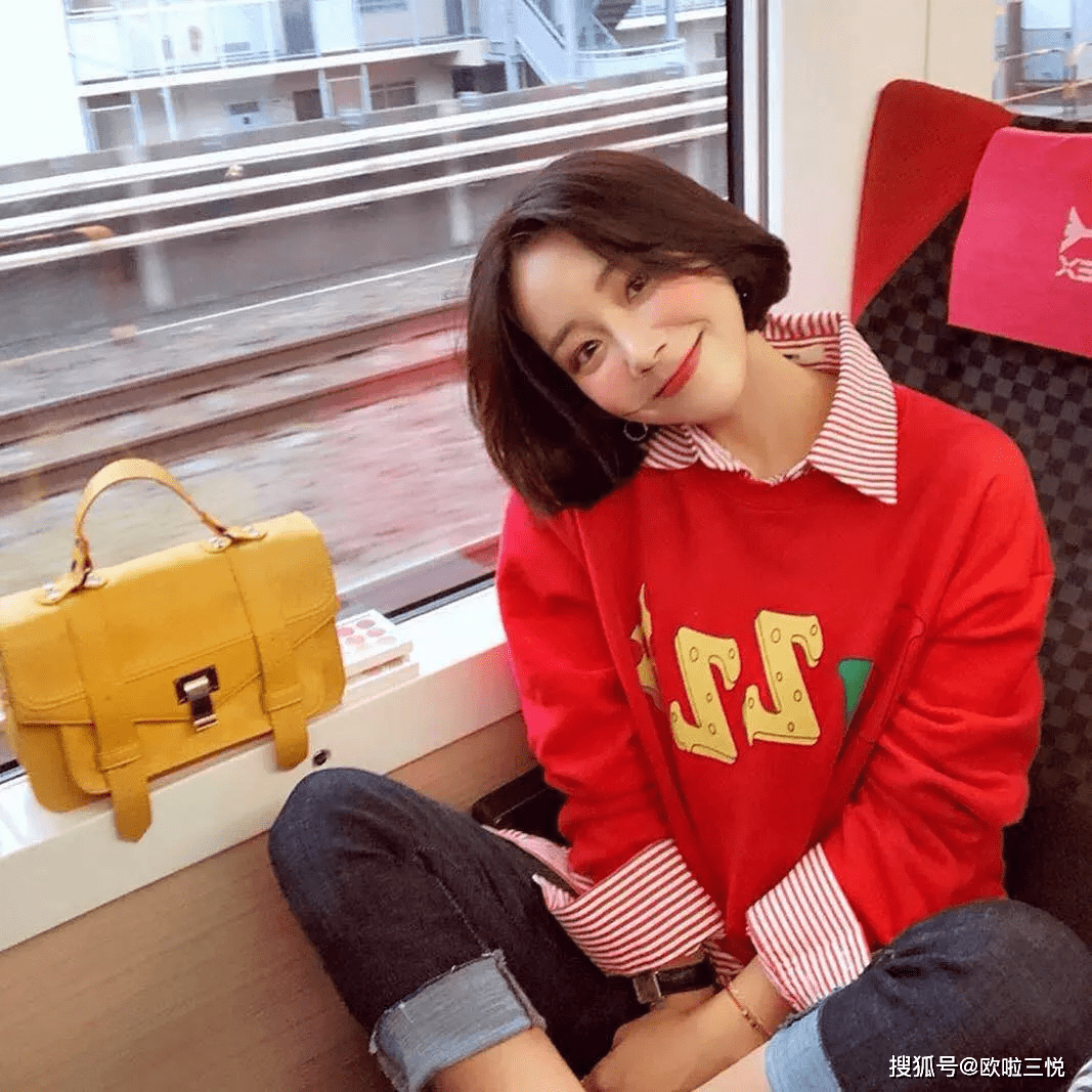 风衣 外套里面不仅仅是打底衫，今年秋天流行这3件内搭！美炸了！