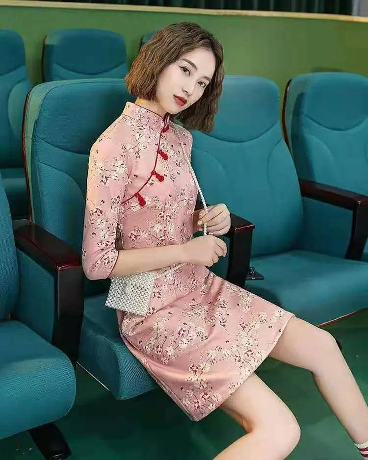 评论 在这个长长的假期仙仙的旗袍，穿上能美爆一条街，不信你来看！