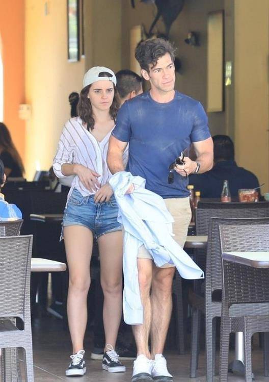 进行 31岁“赫敏”蜕变成女神了,颜值身材好吸睛,走在路上太抢镜了