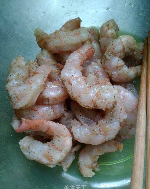 炸虾仁做法步骤 7117241ce68c4b6588b01a158c5a6f96.jpeg