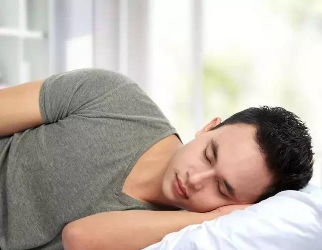 人体|开水冲鸡蛋，里面滴2滴香油，喝了有什么好处？建议了解一下！