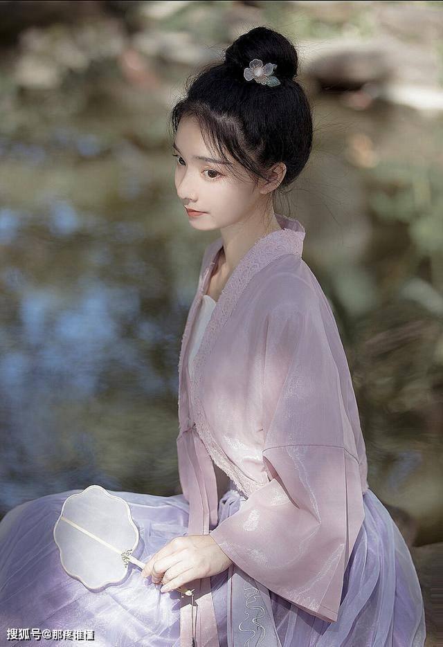 发型谁说穿汉服只能梳古典的发髻？“丸子头”一样可以美出新高度