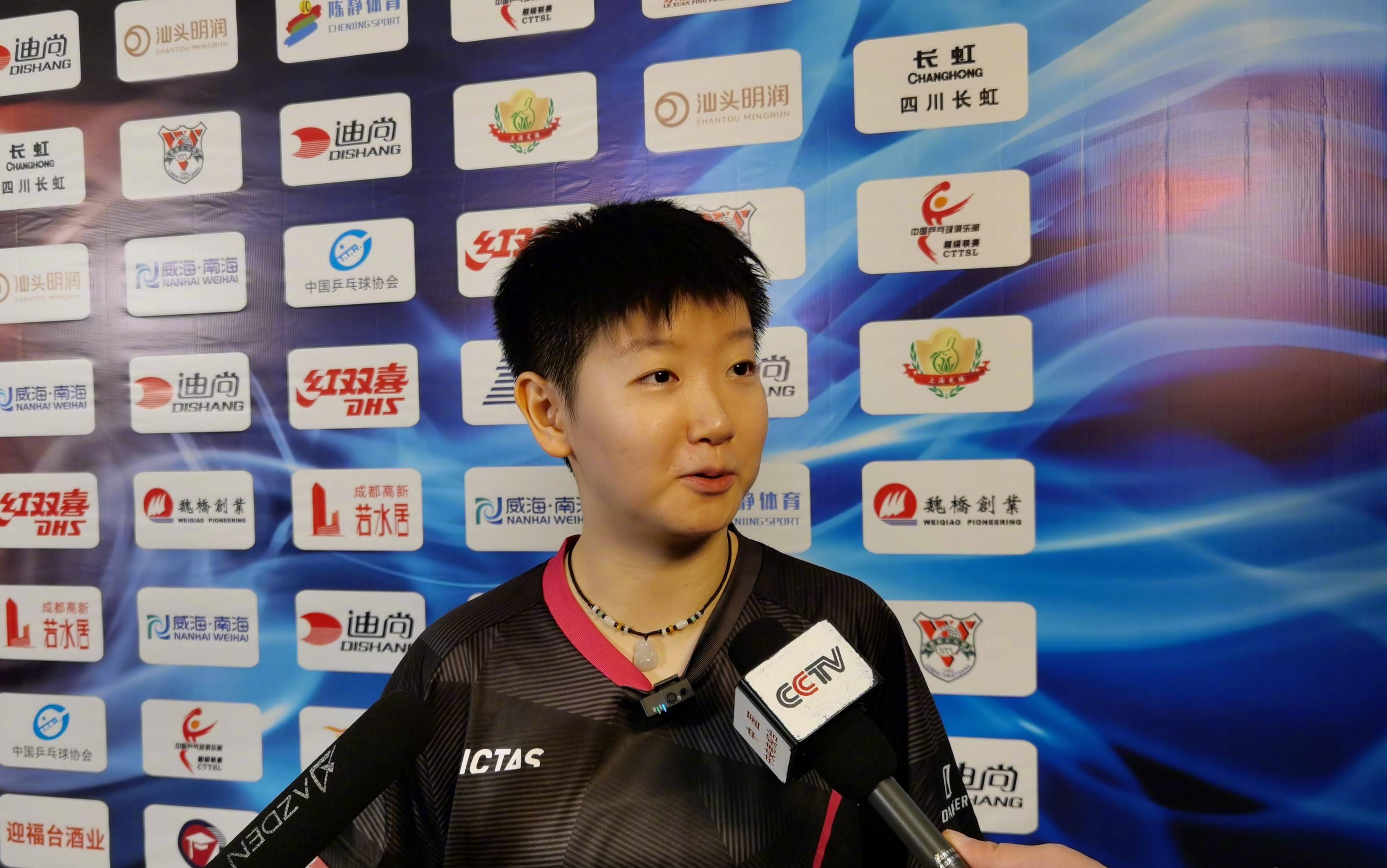 原创乒超孙颖莎拿2分客串教练!打出11-0直言尊重对手,许昕又输球