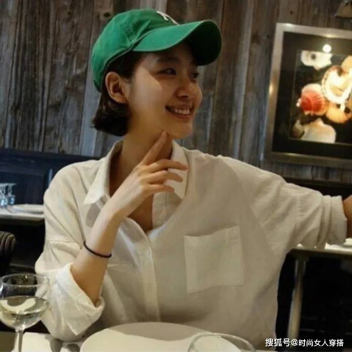 Chanel 遭男友劈腿再遇真爱，换100+时髦Look！30岁的她，靠什么俘获男神？