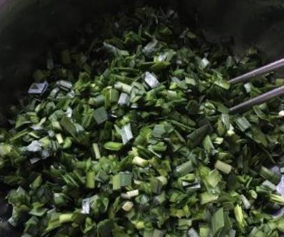 加入适量|早餐不知道吃啥?试试韭菜粉条这么做,简单又省事,比包子好吃!