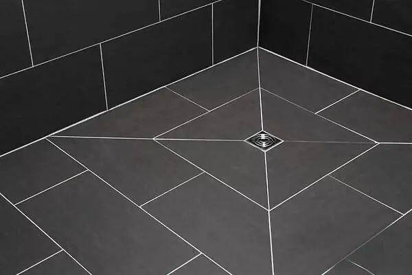 卫生间地漏铺贴要这样做,师傅说多收200块!这钱值得花