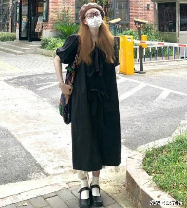 身长 秋冬天连衣裙别乱选，根据这三点挑，上身效果绝不会很差