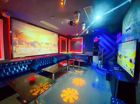 ktv中的海底捞方糖ktv399元嗨唱6小时6瓶啤酒值