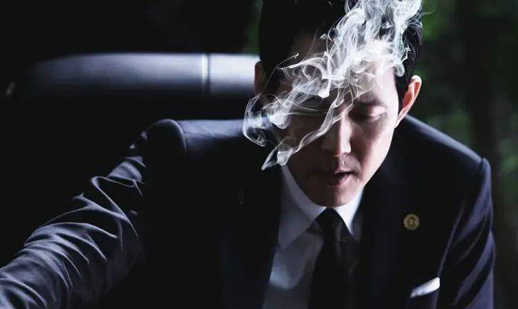 新世界|比起32万人打出8.9的《新世界》,《鱿鱼游戏》还是差一点