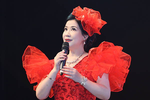 观众|我爱你中国 海之花·潘幽燕音乐会 获得圆满成功