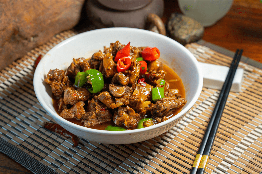 推荐给大家爆炒土鸭的家常做法,营养丰富,值得收藏!