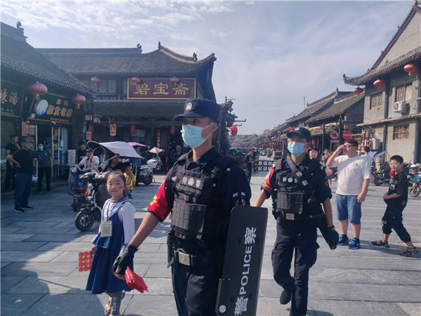 社旗县公安局：用“警察蓝”守护平安“中国红”