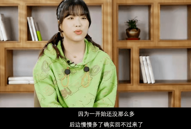 宣传 冠军杨倩成大牌宠儿!穿丝绒深v裙宣传雅诗兰黛,气质竟不输杨幂