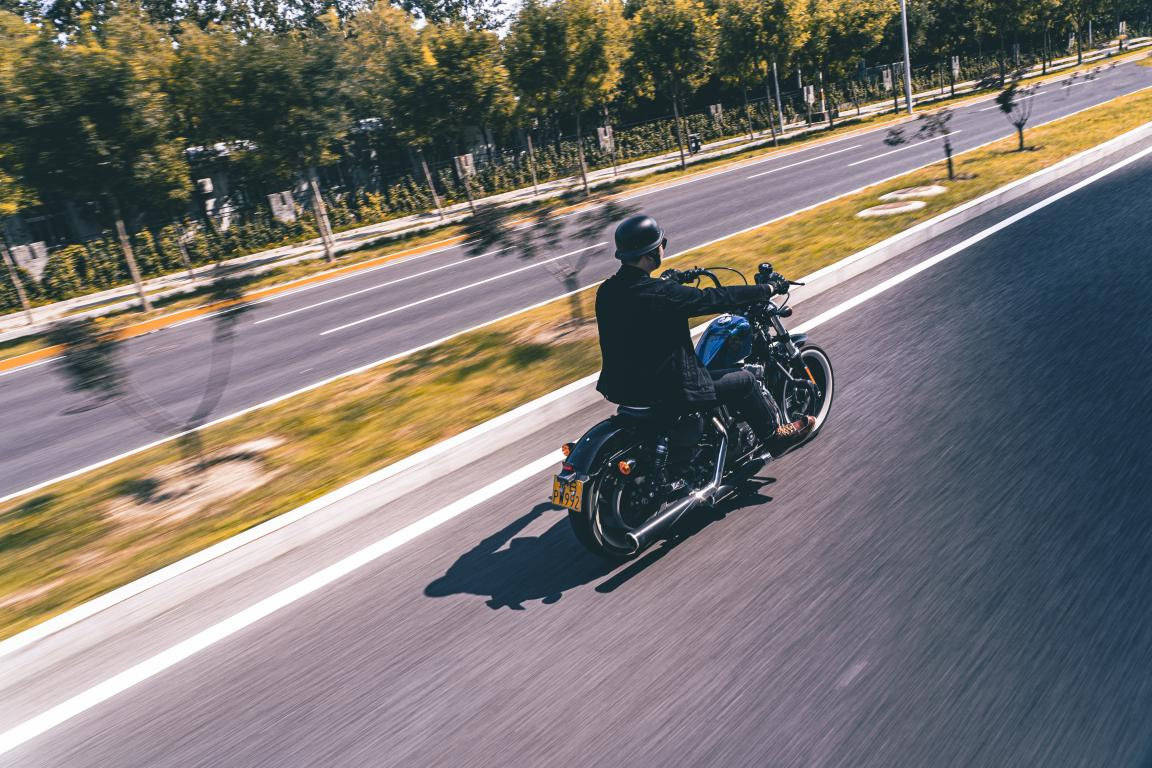 作为美式摩托的代表车型之一,你可以说x48古典,因为它出世的半个多