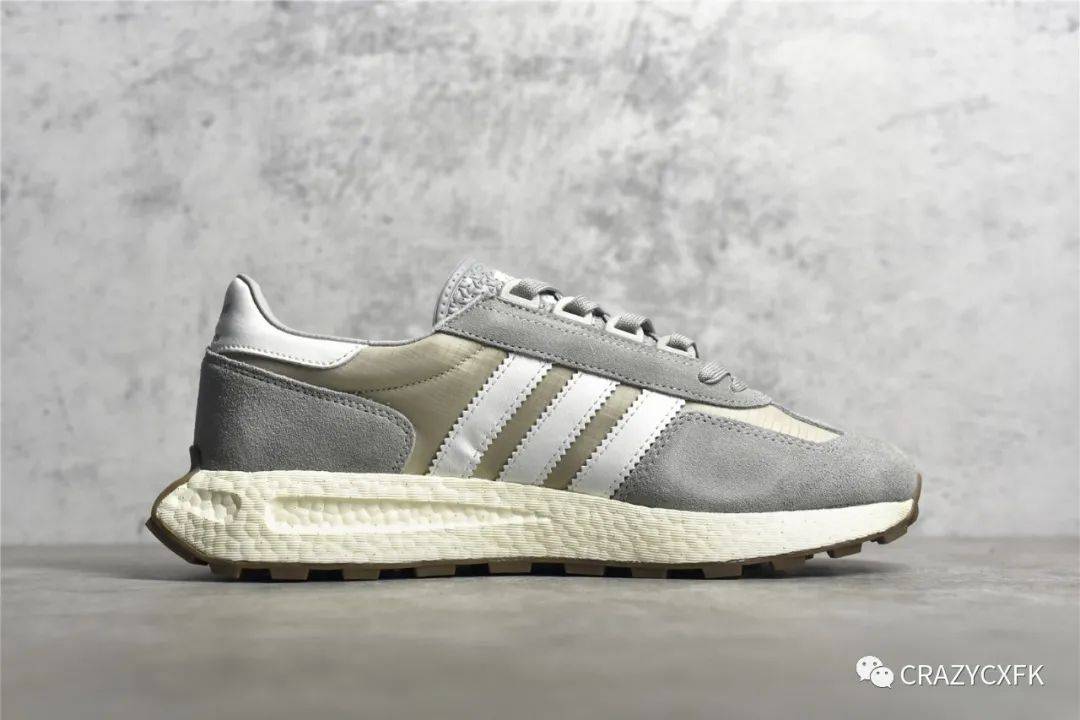 Boost 阿迪达斯元祖灰白 Adidas Originals Retropy Boost E5 复古赛车跑鞋