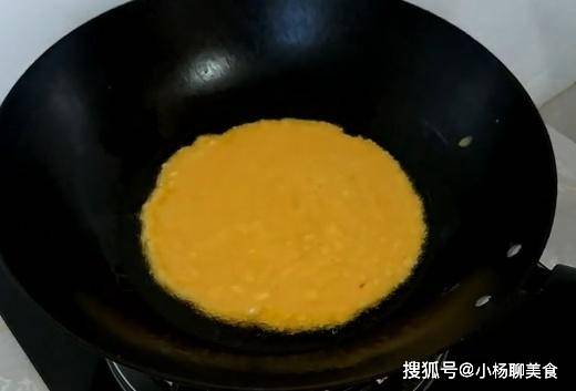 葱花|早餐新花样，4个鸡蛋2勺面粉，一搅一烙，5分钟搞定，好吃又营养