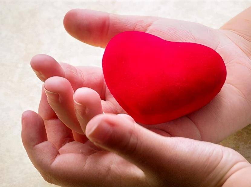 水平|血脂高了，吃阿托伐他汀还是瑞舒伐他汀，哪个副作用小？