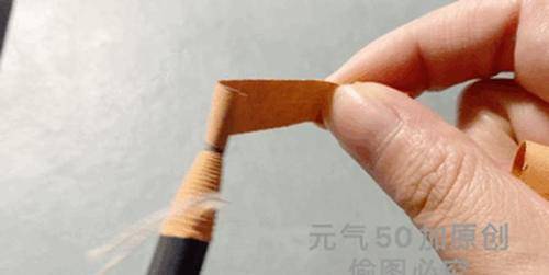 地方中年女人化妆：一个地方要白，一个地方要黑！不用装嫩，简单漂亮