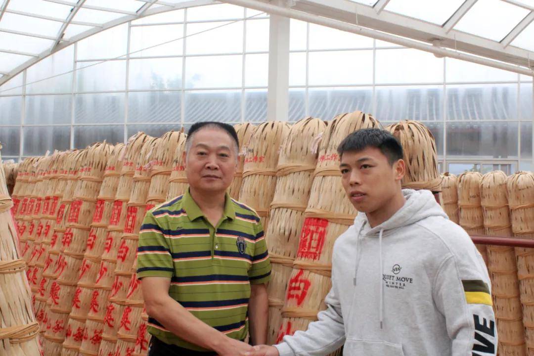 奥运冠军谌利军问茶白沙溪