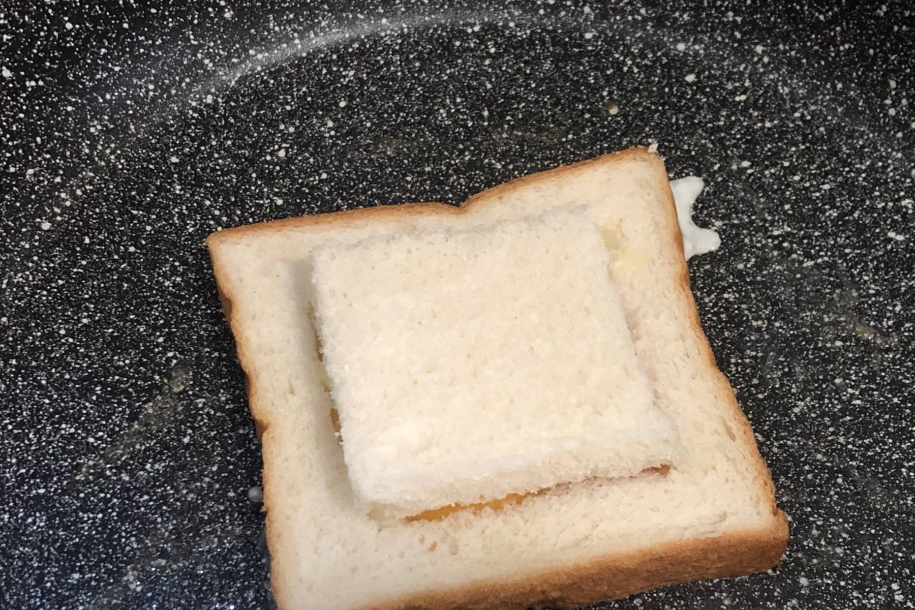 做法|教你用平底锅做这早餐,5分钟搞定,松软可口,还补钙,孩子爱吃