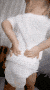 搞笑GIF：妹子，你的嘴是有多大呢，這麼能吃 搞笑整蠱 第4张