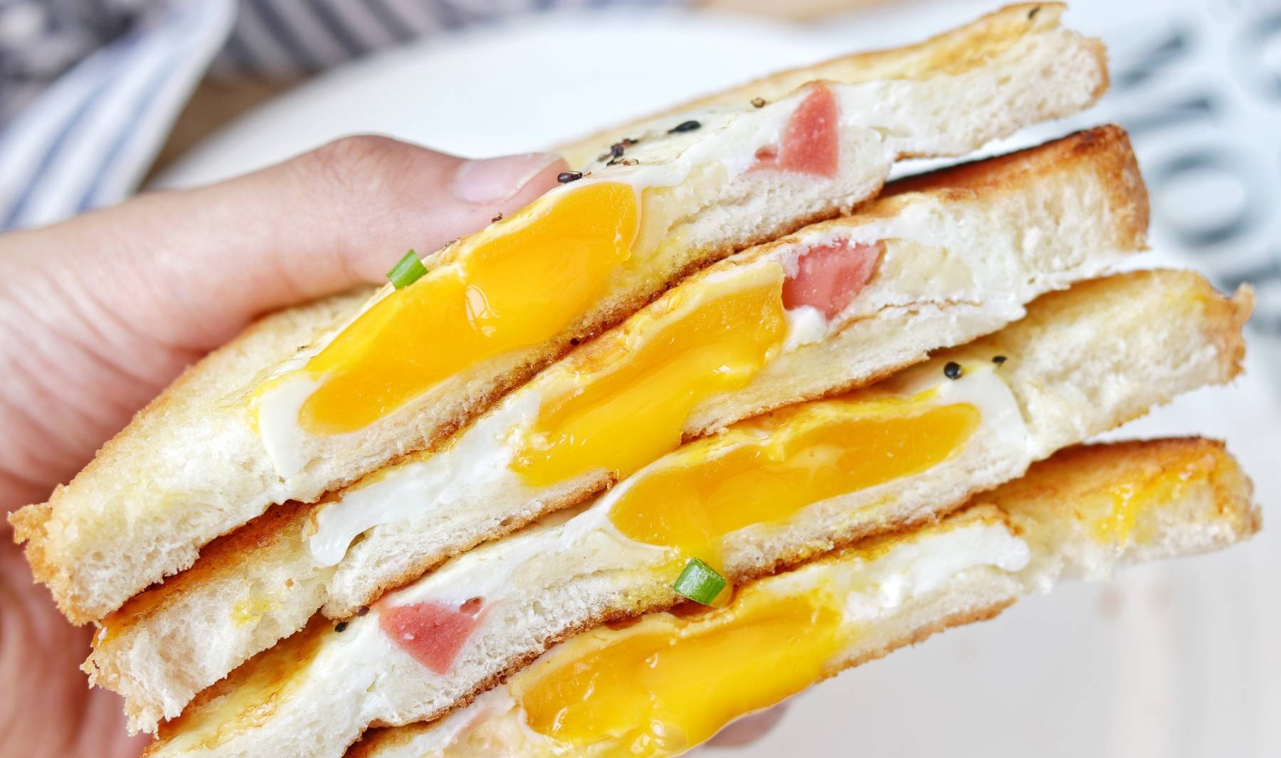 做法|教你用平底锅做这早餐,5分钟搞定,松软可口,还补钙,孩子爱吃