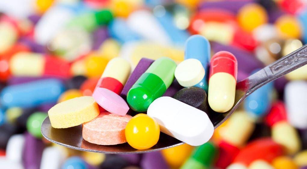 肾脏|长期服用他汀类药物，需要注意什么风险，对肾脏有损伤吗？