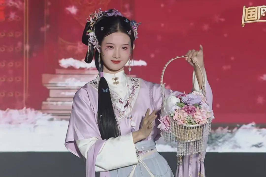 林妹妹古装男主靠颜值丑出圈，古装美女却一抓一大把？