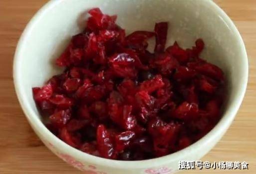 牛奶|早餐这样做，孩子三天两头点名要吃，不揉面不发面，比蛋糕还香