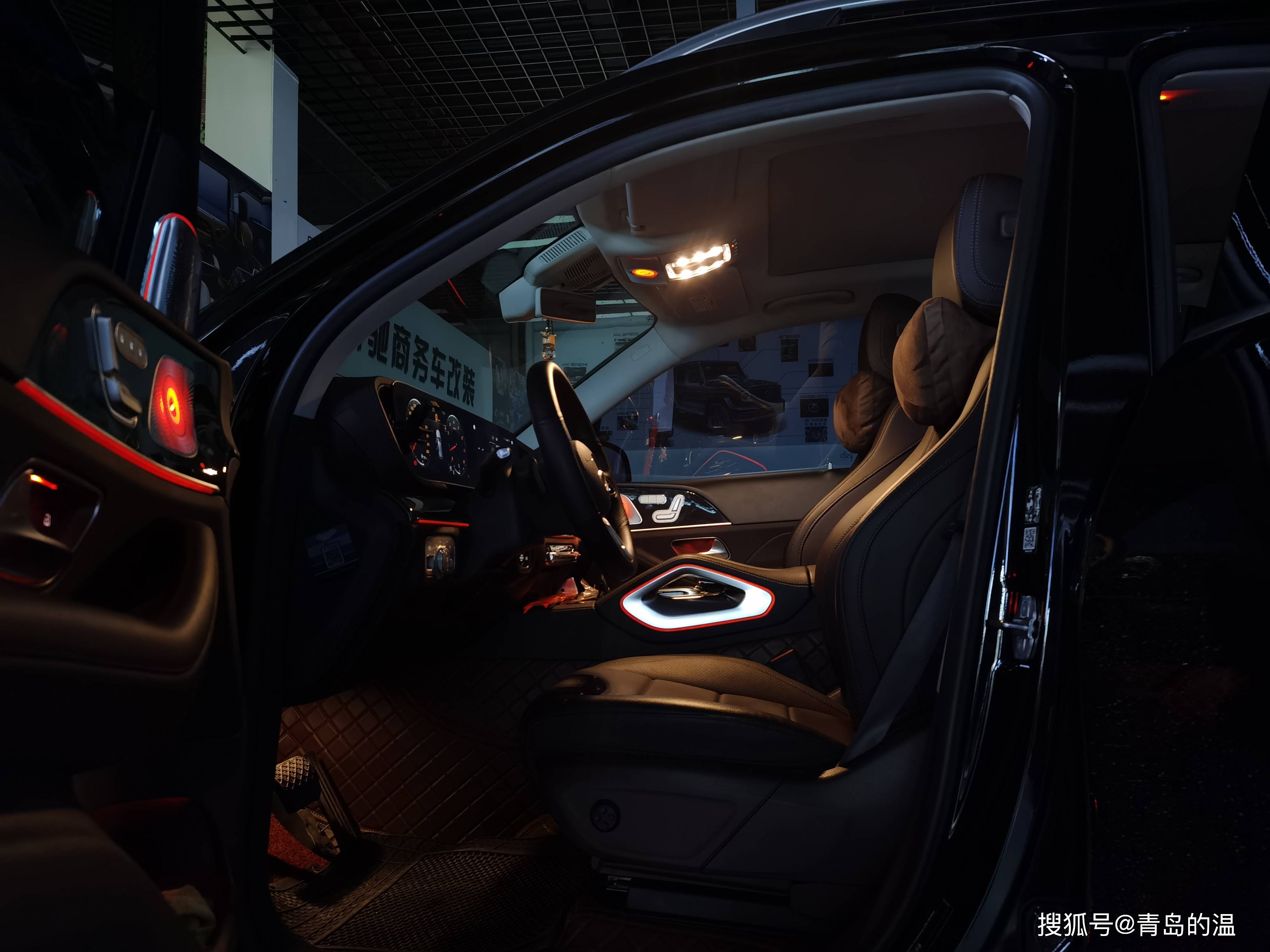 为达目的-风雨无阻丨青岛欧美名车奔驰gle改装网红顶棚音响氛围灯