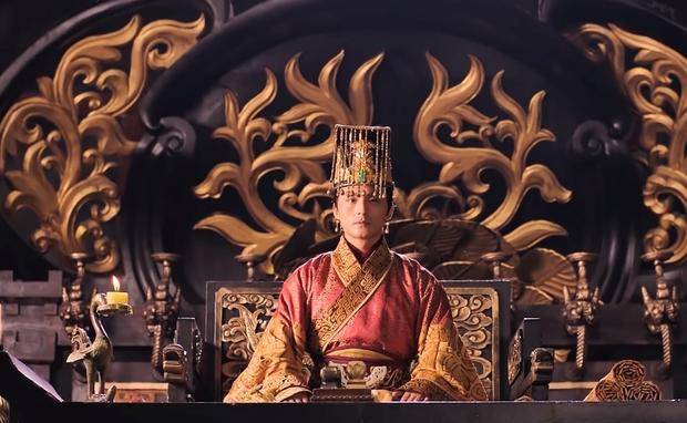 原创换个角度看历史千古一帝的秦始皇童年与我们有何不同